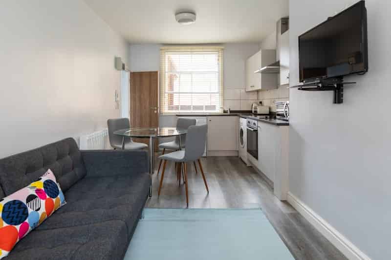 The Coach House, Nottingham - Nottingham, England, United Kingdom - Ensuite 2 - Common Area