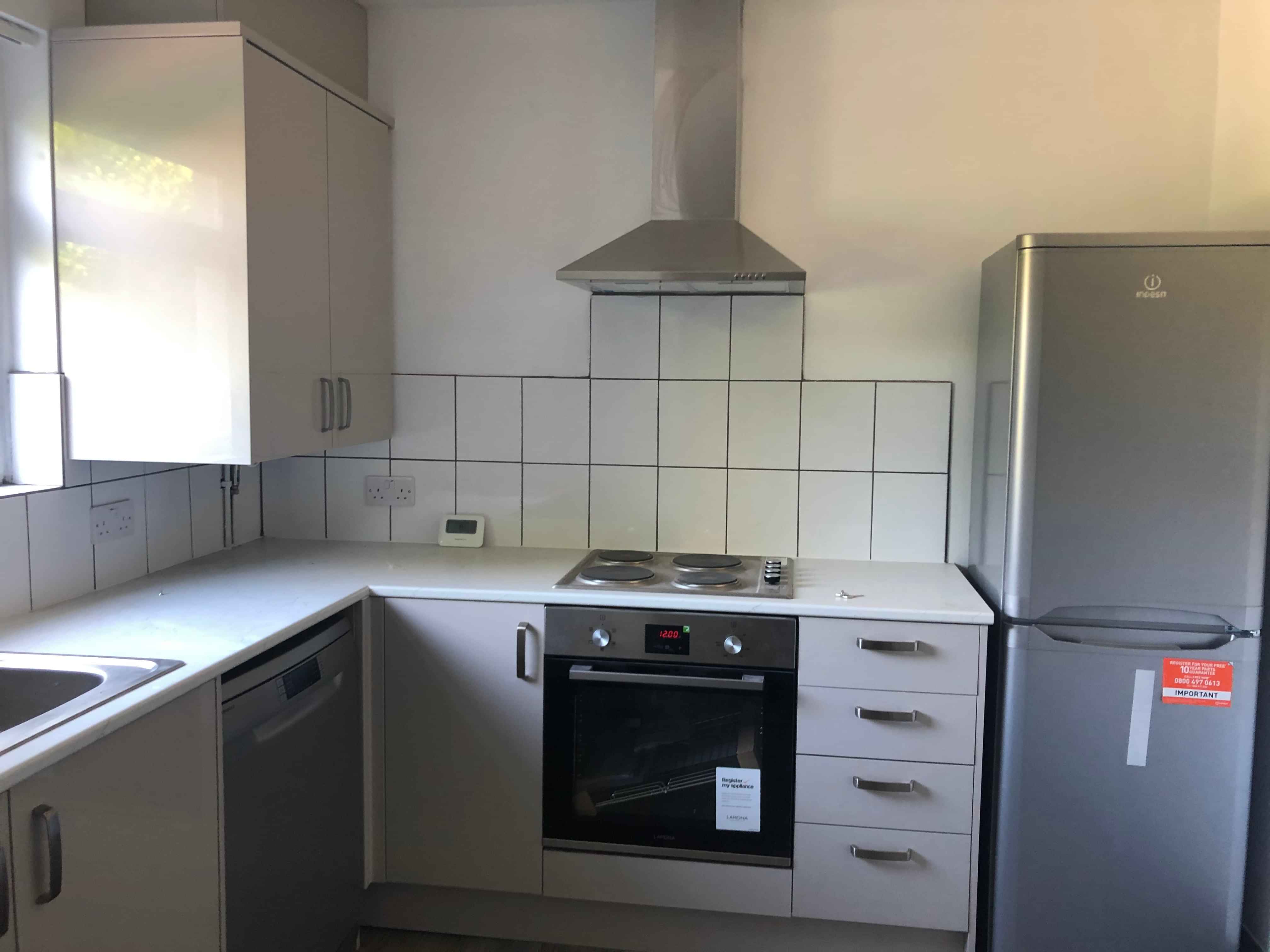 Exterior?w=400&h=260&fit=crop&q=40&auto=format&trim=auto