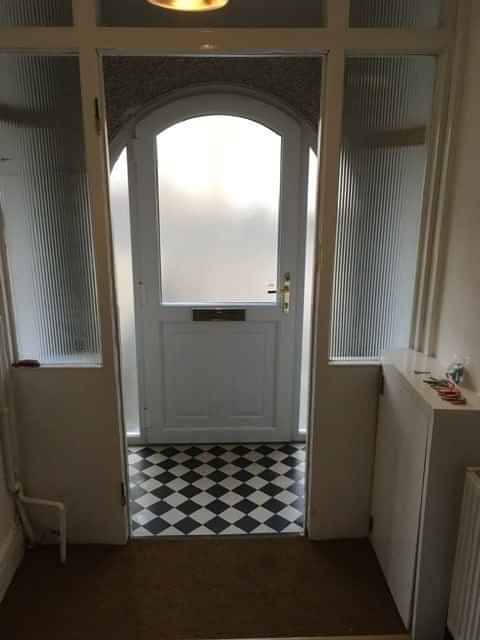 Exterior?w=400&h=260&fit=crop&q=40&auto=format&trim=auto