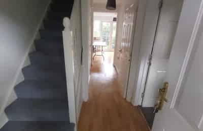 5 Bedroom 1 Bathroom Apartment - Amenities?w=400&h=260&fit=crop&q=40&auto=format&trim=auto