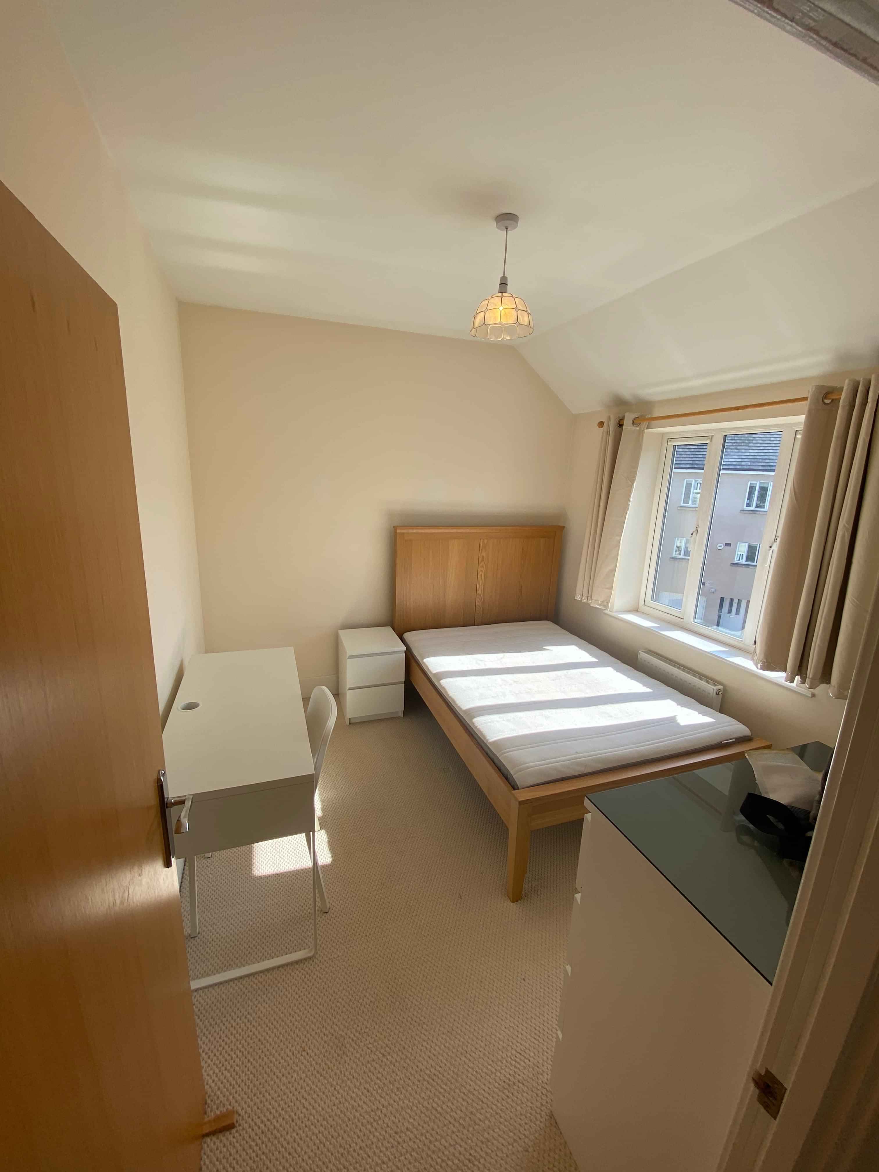 6 Bedroom 2 Bathroom Apartment - Kitchen?w=400&h=260&fit=crop&q=40&auto=format&trim=auto