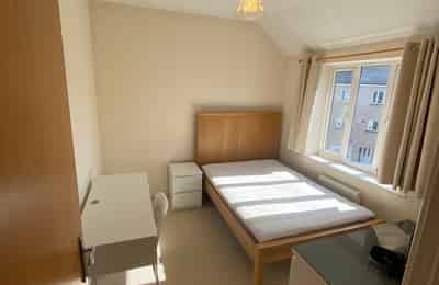 6 Bedroom 2 Bathroom Apartment - Kitchen?w=400&h=260&fit=crop&q=40&auto=format&trim=auto