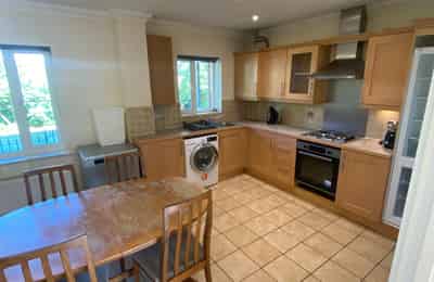 6 Bedroom Apartment, 43 Jekyll Cl, Stapleton, Stoke Gifford, Bristol BS16 1UX - Bristol, England, United Kingdom - 6 Bedroom 2 Bathroom Apartment - Kitchen