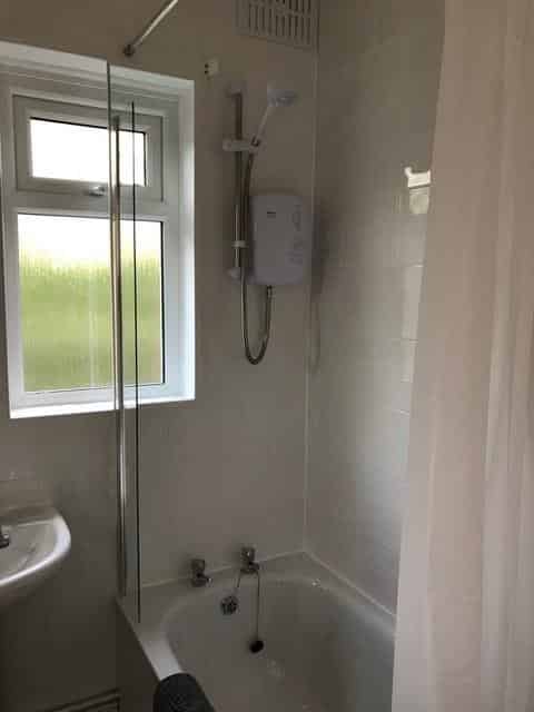 Exterior?w=400&h=260&fit=crop&q=40&auto=format&trim=auto