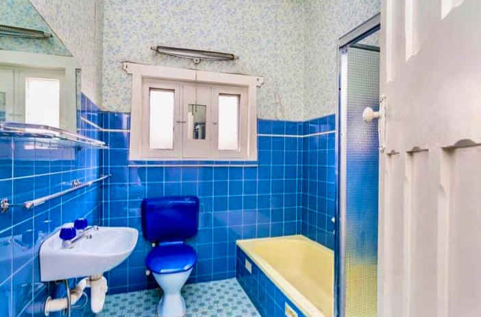 Room 4 - Bedroom?w=400&h=260&fit=crop&q=40&auto=format&trim=auto