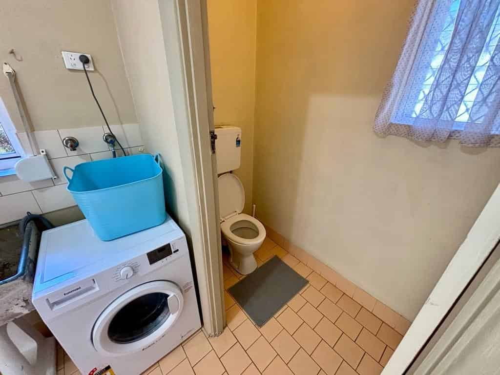 Bedroom 2 - Amenities?w=400&h=260&fit=crop&q=40&auto=format&trim=auto