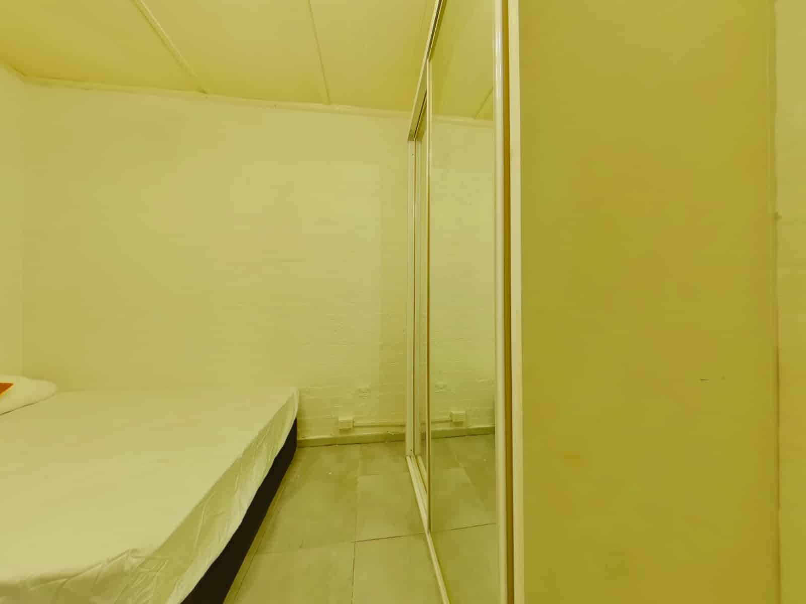 Kitchen?w=400&h=260&fit=crop&q=40&auto=format&trim=auto