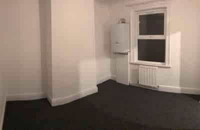 3 Bedroom Apartment, 57 Chaplin Rd, Easton, Bristol BS5 0JY - Bristol, England, United Kingdom - 3 Bedroom Apartment - Room