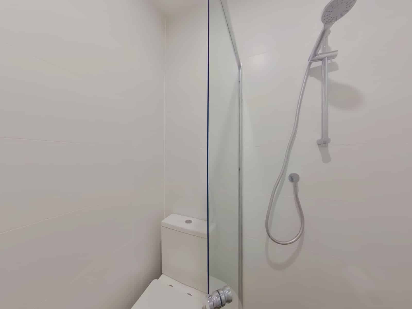 Kitchen?w=400&h=260&fit=crop&q=40&auto=format&trim=auto