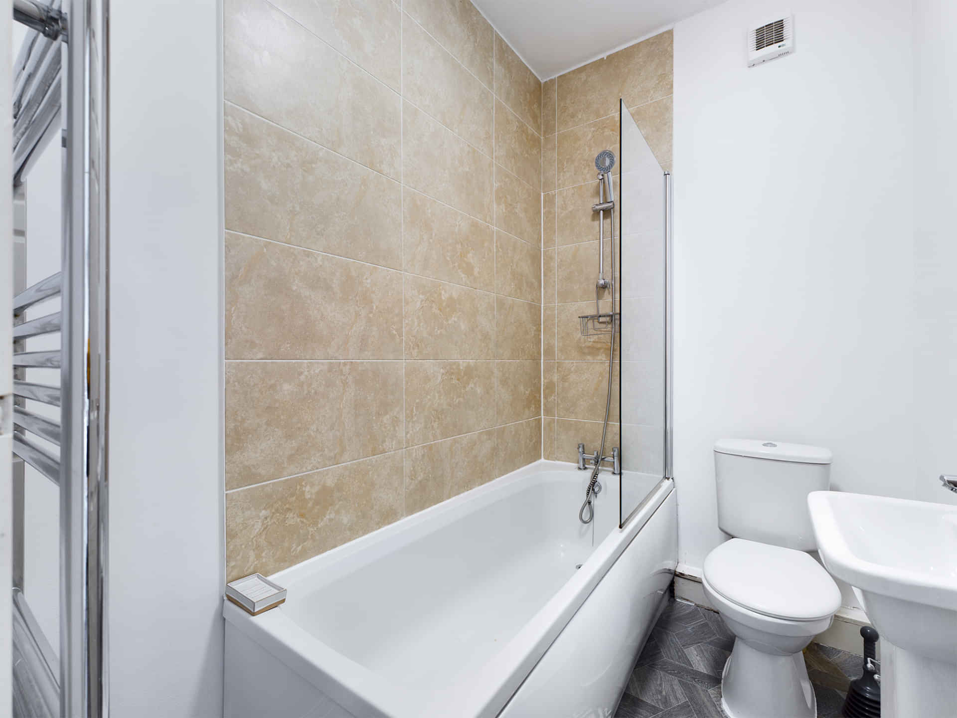 2 Bedroom Apartment, 169 Cottenham St, Kensington, Liverpool L7 2QX (Flat 2) - Liverpool, England, United Kingdom - Room 1 - Bathroom