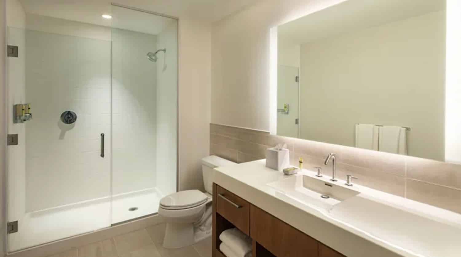 Amenities?w=400&h=260&fit=crop&q=40&auto=format&trim=auto