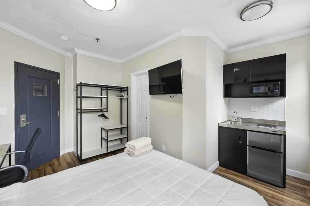  Single Room - Kitchen?w=400&h=260&fit=crop&q=40&auto=format&trim=auto