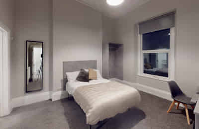 Room in a 8 Bedroom Apartment, 75 Queens Rd, Clifton, Bristol BS8 1QP - Bristol, England, United Kingdom - Bedroom