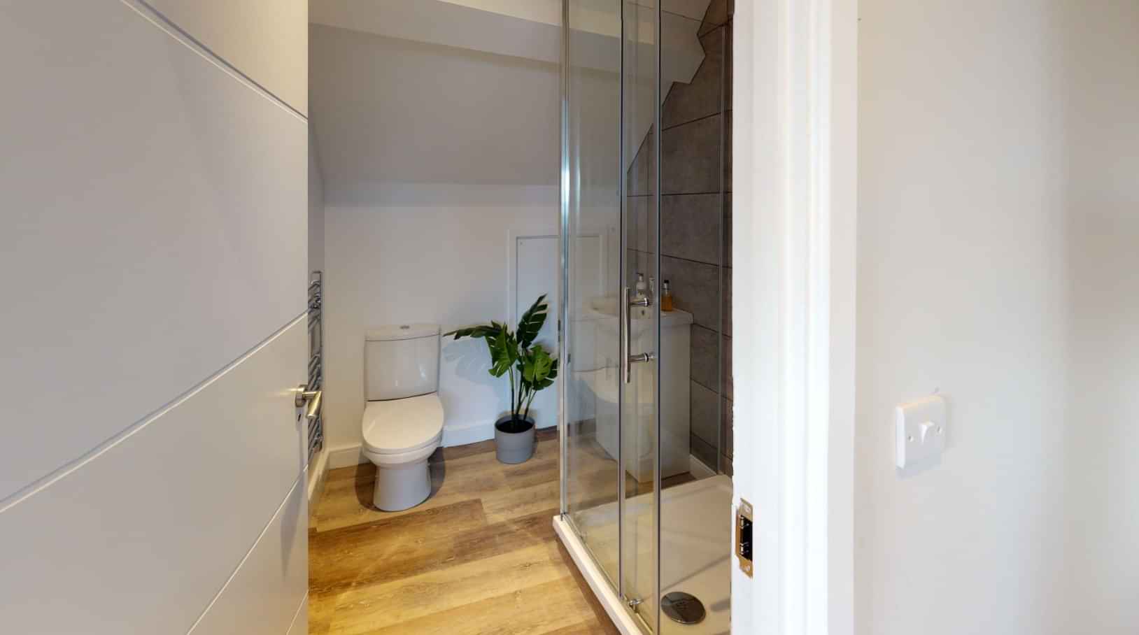 Common Area?w=400&h=260&fit=crop&q=40&auto=format&trim=auto