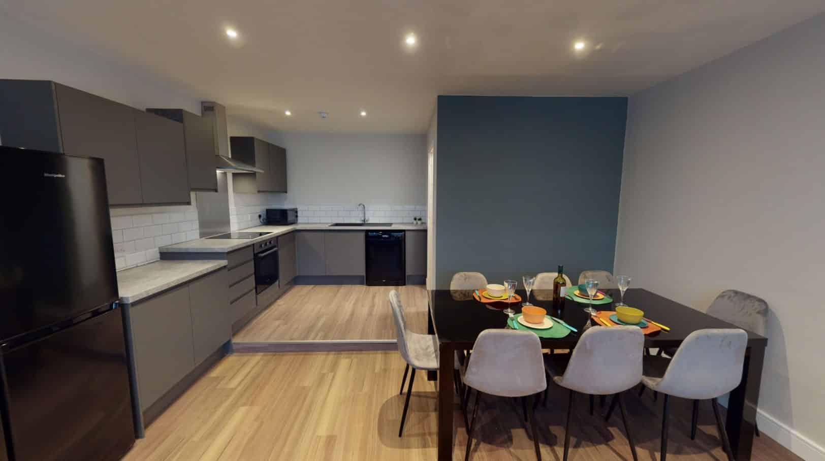5 Bedroom Apartment, 15 Gloucester Rd, Bishopston, Bristol BS7 8AA - Bristol, England, United Kingdom - 5 Bedroom Apartment - Kitchen