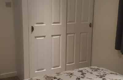 Bedroom 2 - Bathroom?w=400&h=260&fit=crop&q=40&auto=format&trim=auto