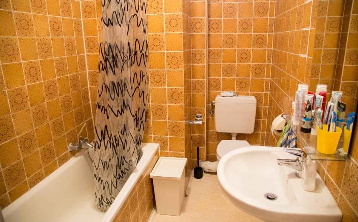 Amenities?w=400&h=260&fit=crop&q=40&auto=format&trim=auto