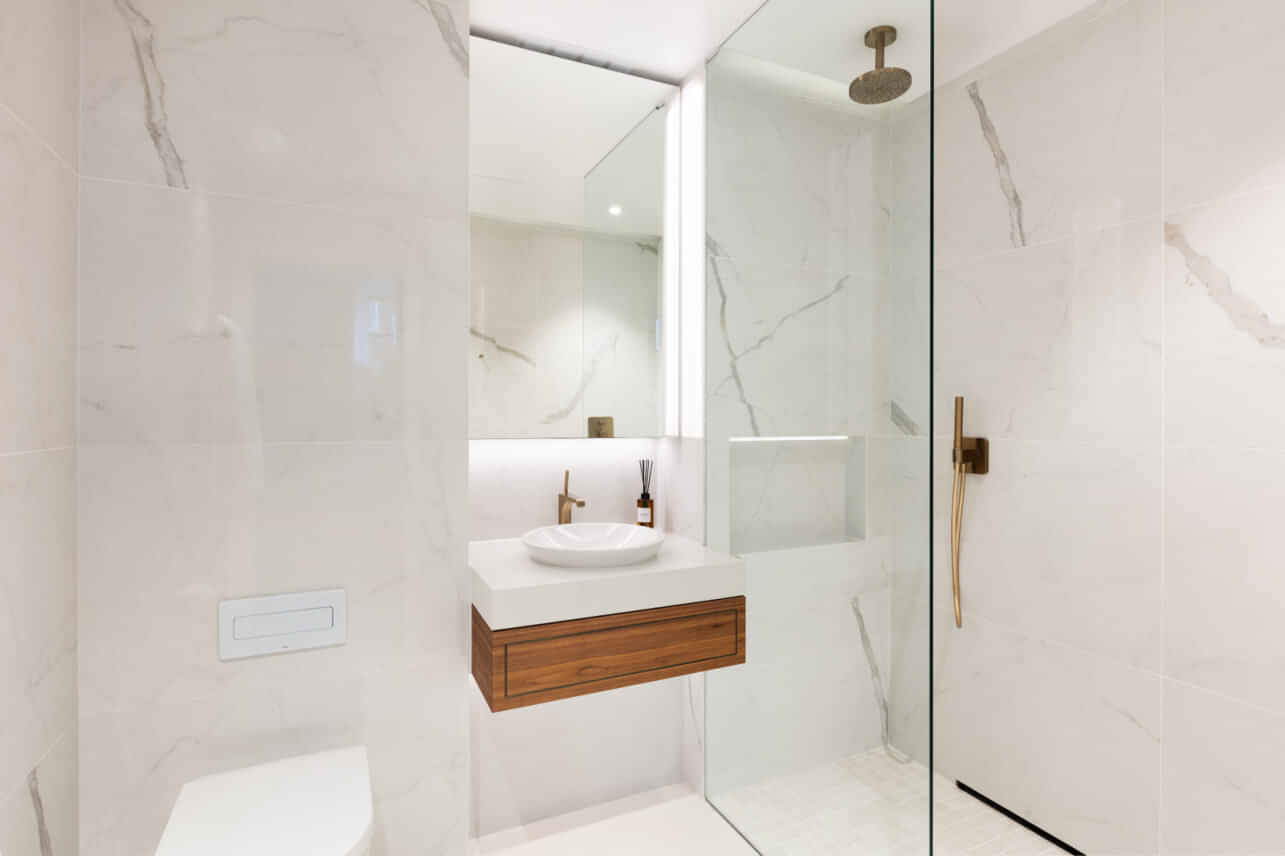 1 Bedroom Apartment, Great Peter St, London SW1P 3LW - London, England, United Kingdom - 1 Bedroom Apartment - Bathroom