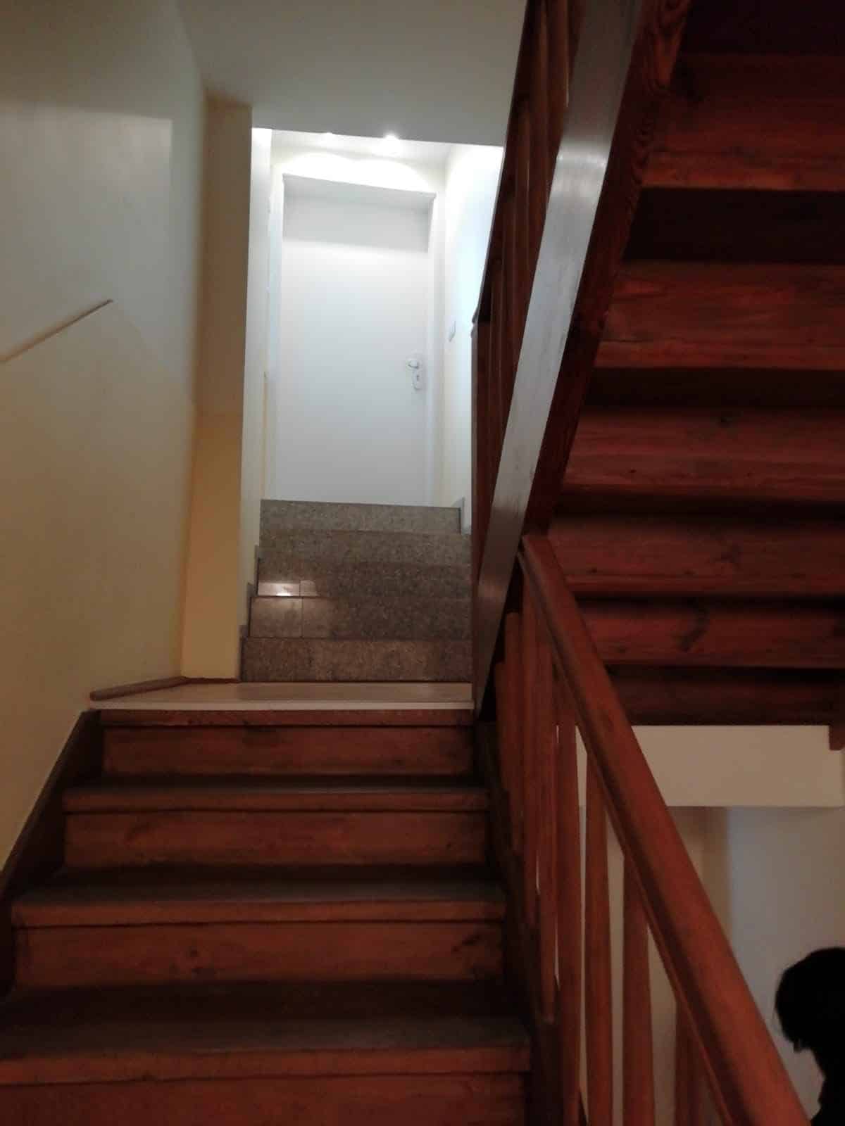 Common Area?w=400&h=260&fit=crop&q=40&auto=format&trim=auto