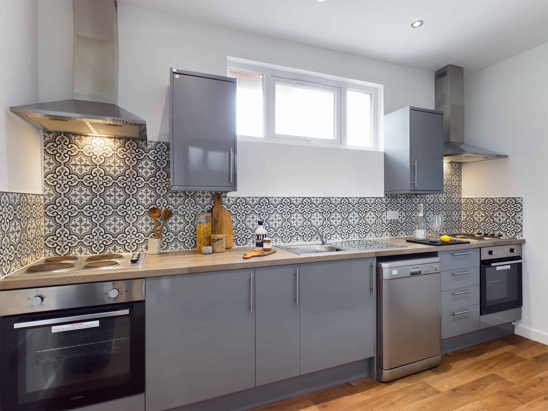 Room in a 12 Bedroom Apartment, Upper Allen St, Sheffield S3 7GW - Sheffield, England, United Kingdom - Bedroom 4 - Kitchen