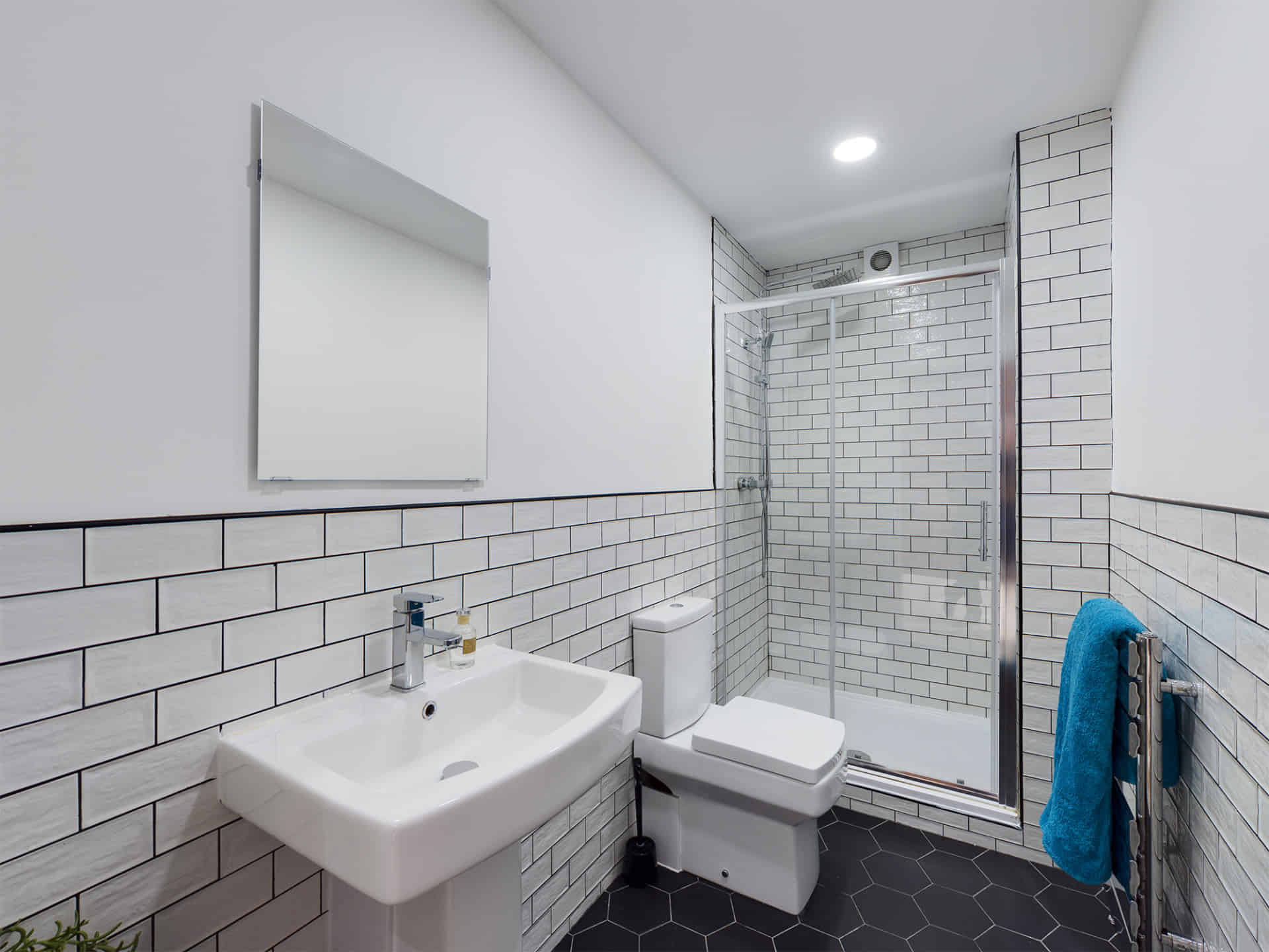 Bedroom 2 - Kitchen?w=400&h=260&fit=crop&q=40&auto=format&trim=auto