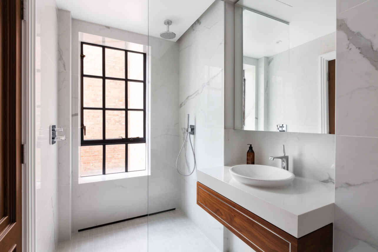 2 Bedroom Apartment, Great Peter St, London SW1P 3LW - London, England, United Kingdom - 2 Bedroom Apartment - Bathroom