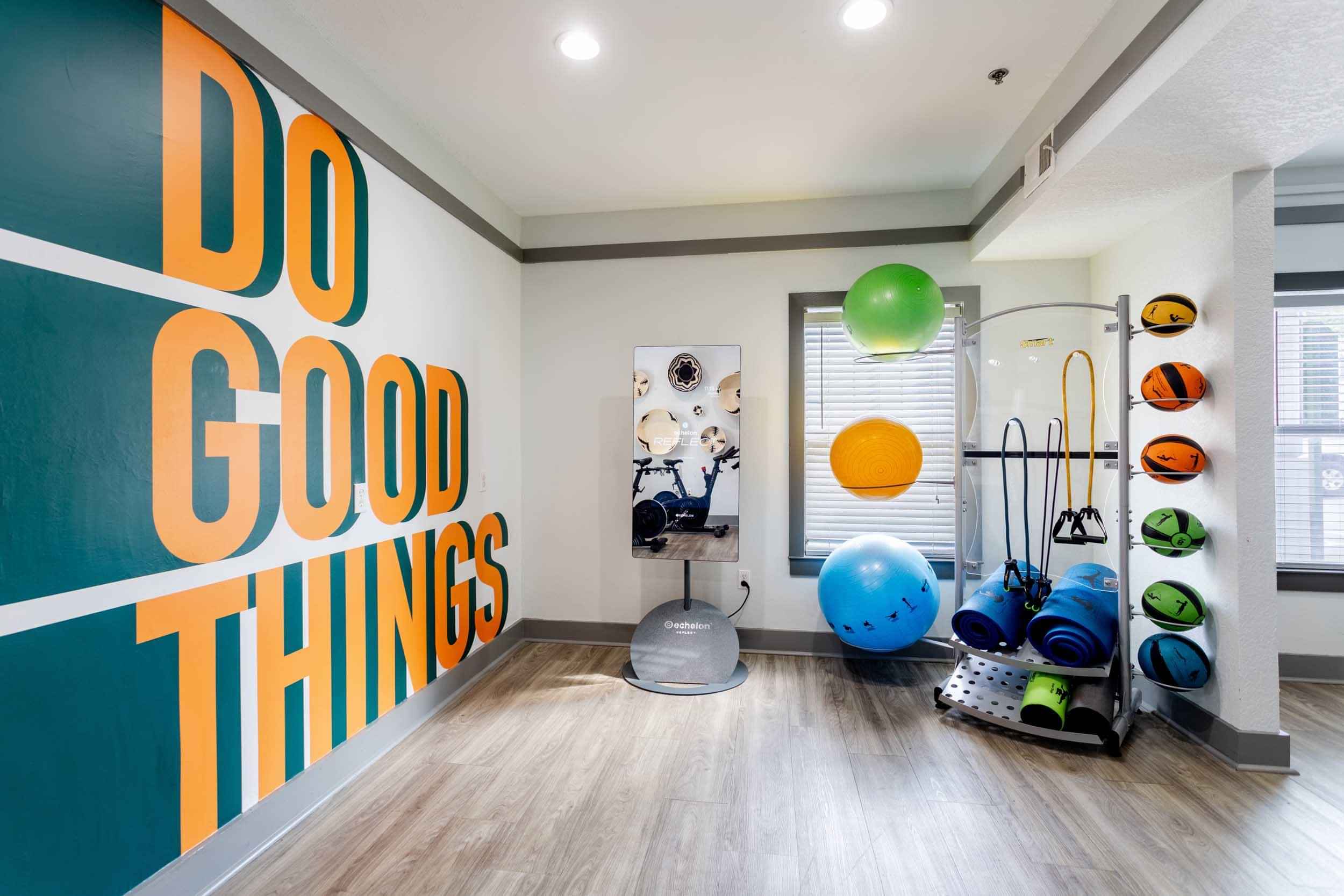 Commons At Knoxville, Knoxville - Knoxville, Tennessee, United States - Amenities