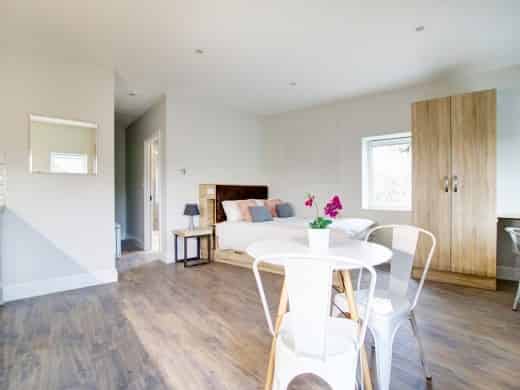 1 Bed Flat - Kitchen?w=400&h=260&fit=crop&q=40&auto=format&trim=auto