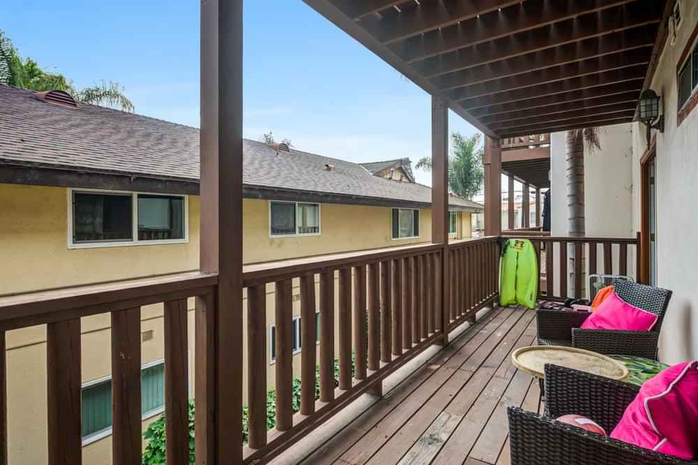 Solis Isla Vista, Goleta - Goleta, California, United States - Exterior