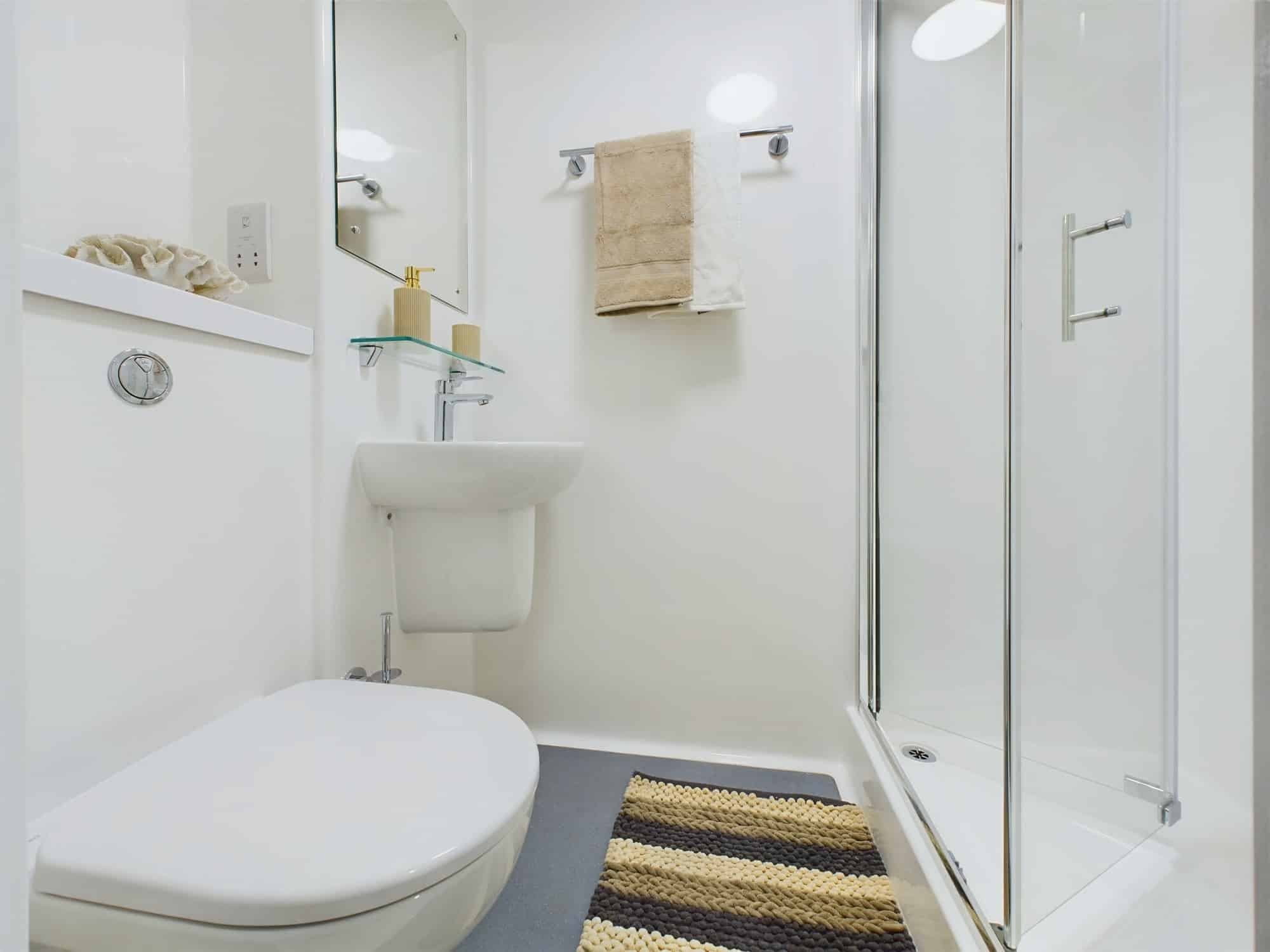 Exterior?w=400&h=260&fit=crop&q=40&auto=format&trim=auto