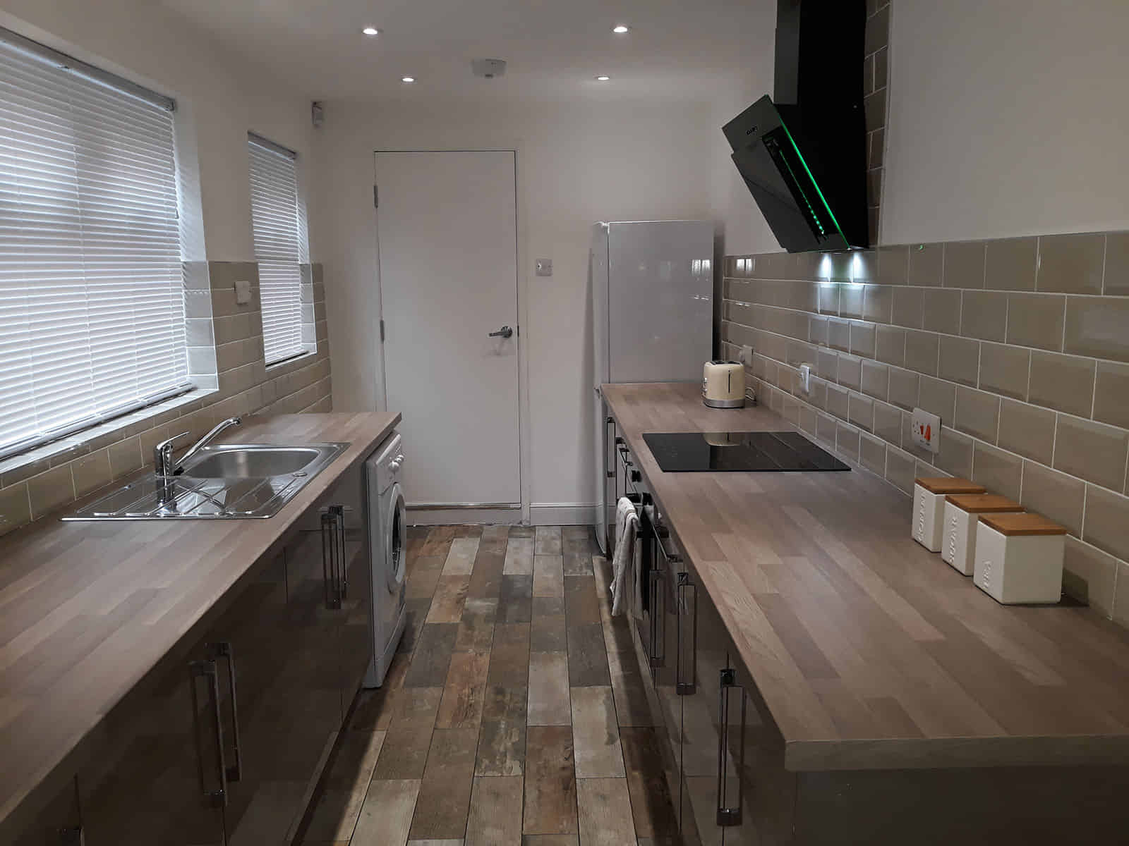 Room in a 4 Bedroom Apartment, 107 Granville Road, Middlesbrough - Middlesbrough, England, United Kingdom - Bedroom 3 - Kitchen