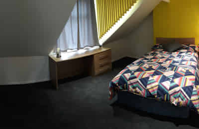 Room in a 5 Bedroom Apartment, 48 Kensington Road, Middlesbrough - Middlesbrough, England, United Kingdom - 5 Bedrooms - Bedroom