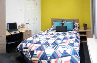 Room in a 5 Bedroom Apartment, Middlesbrough 113 Gresham Road, Middlesbrough - Middlesbrough, England, United Kingdom - Bedroom 3 - Bedroom