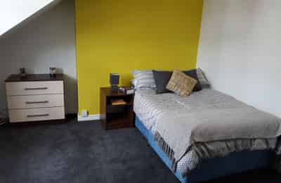 Room in a 6 Bedroom Apartment, 12 Woodlands Road, Middlesbrough - Middlesbrough, England, United Kingdom - Bedroom 2 - Bedroom