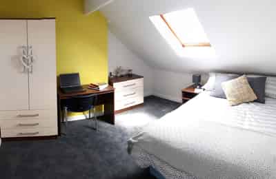 Room in a 6 Bedroom Apartment, 12 Woodlands Road, Middlesbrough - Middlesbrough, England, United Kingdom - Bedroom 2 - Bedroom
