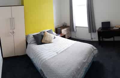 Bedroom 2 - Bedroom?w=400&h=260&fit=crop&q=40&auto=format&trim=auto