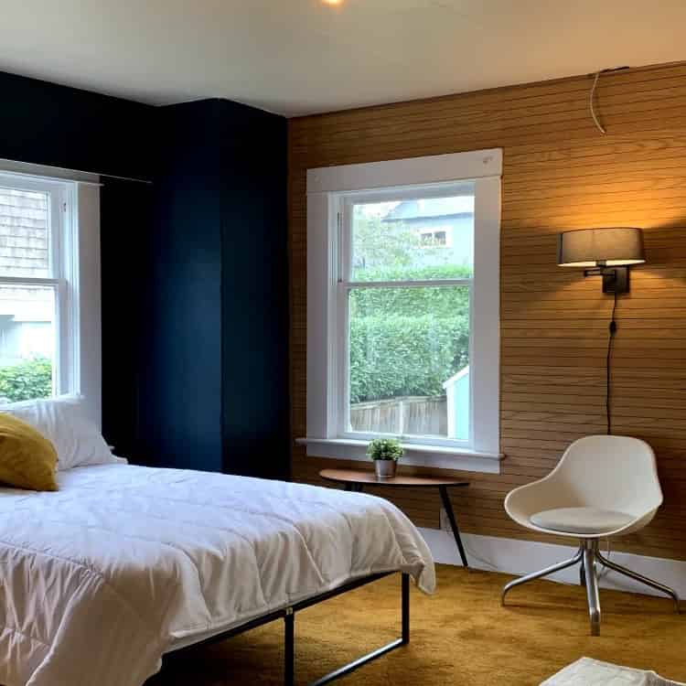 Exterior?w=400&h=260&fit=crop&q=40&auto=format&trim=auto