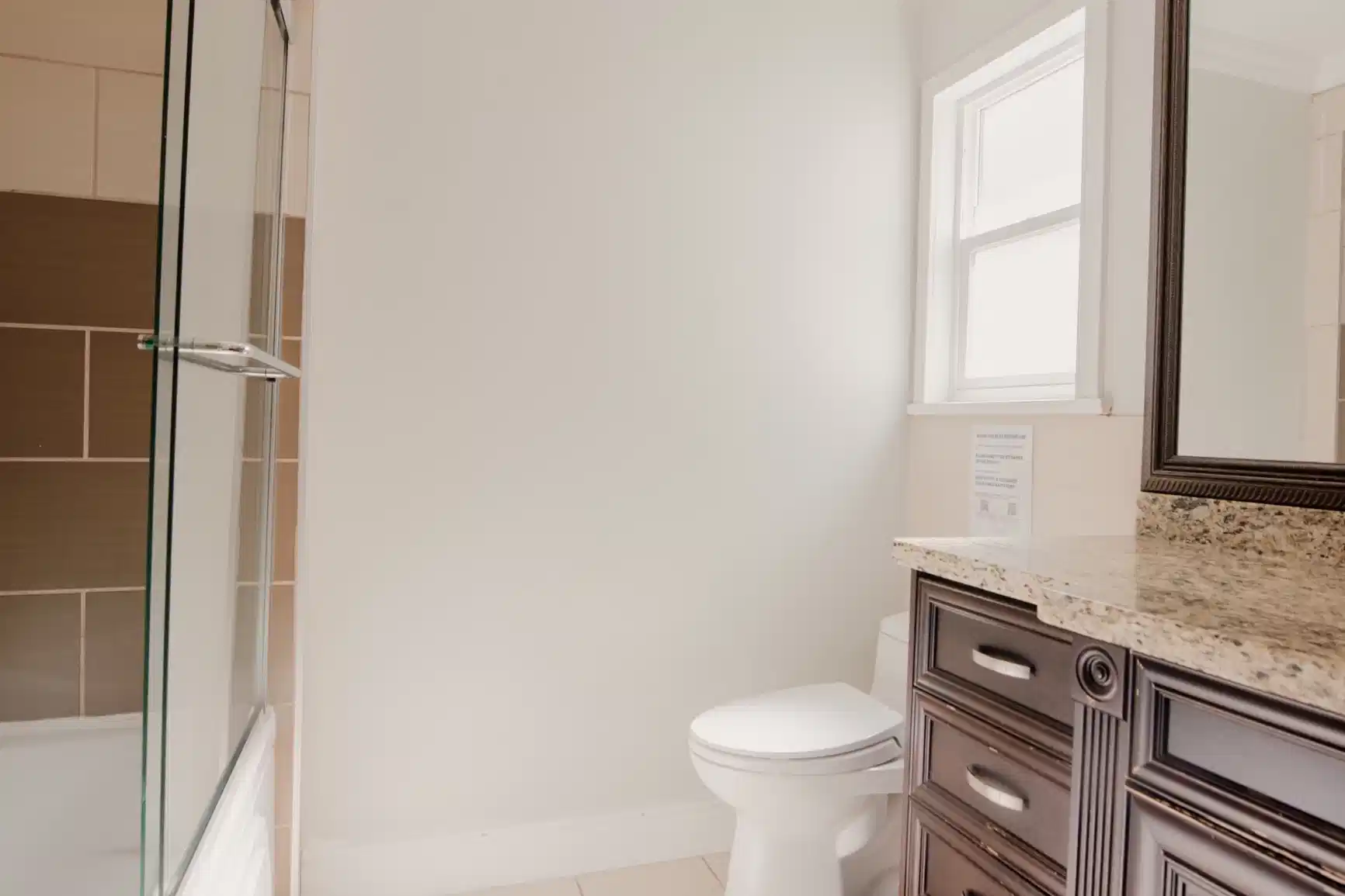 6170 Rumble St, Vancouver - Vancouver, Canada - Bathroom