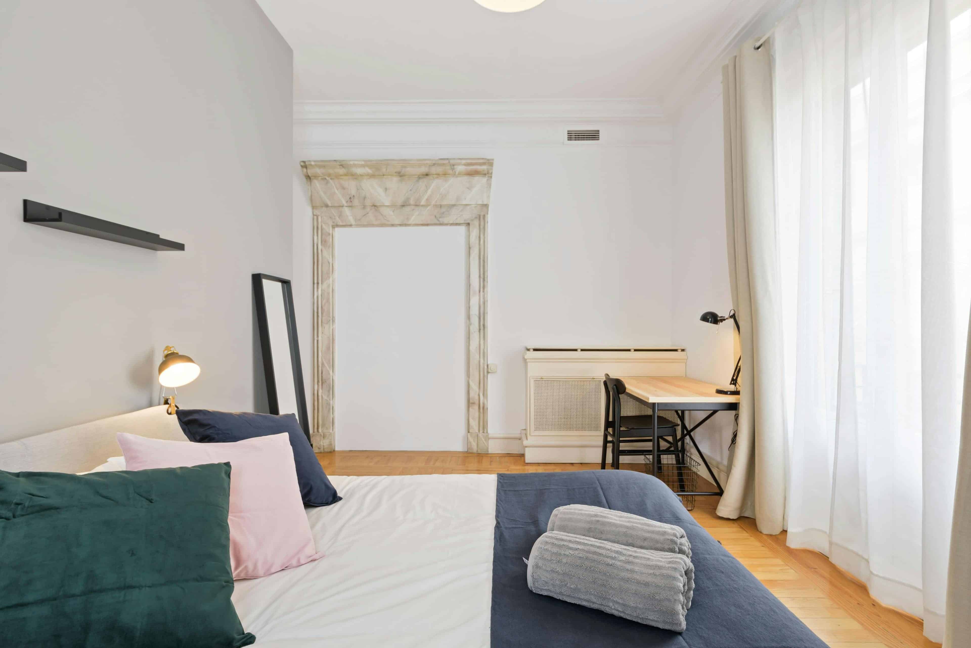 Calle De Ferraz 11, Madrid - Madrid, Spain - Room 3 - Bedroom