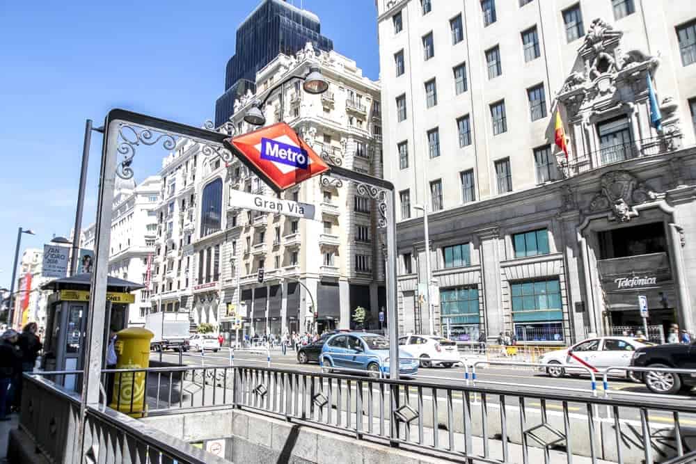 Kitchen?w=400&h=260&fit=crop&q=40&auto=format&trim=auto