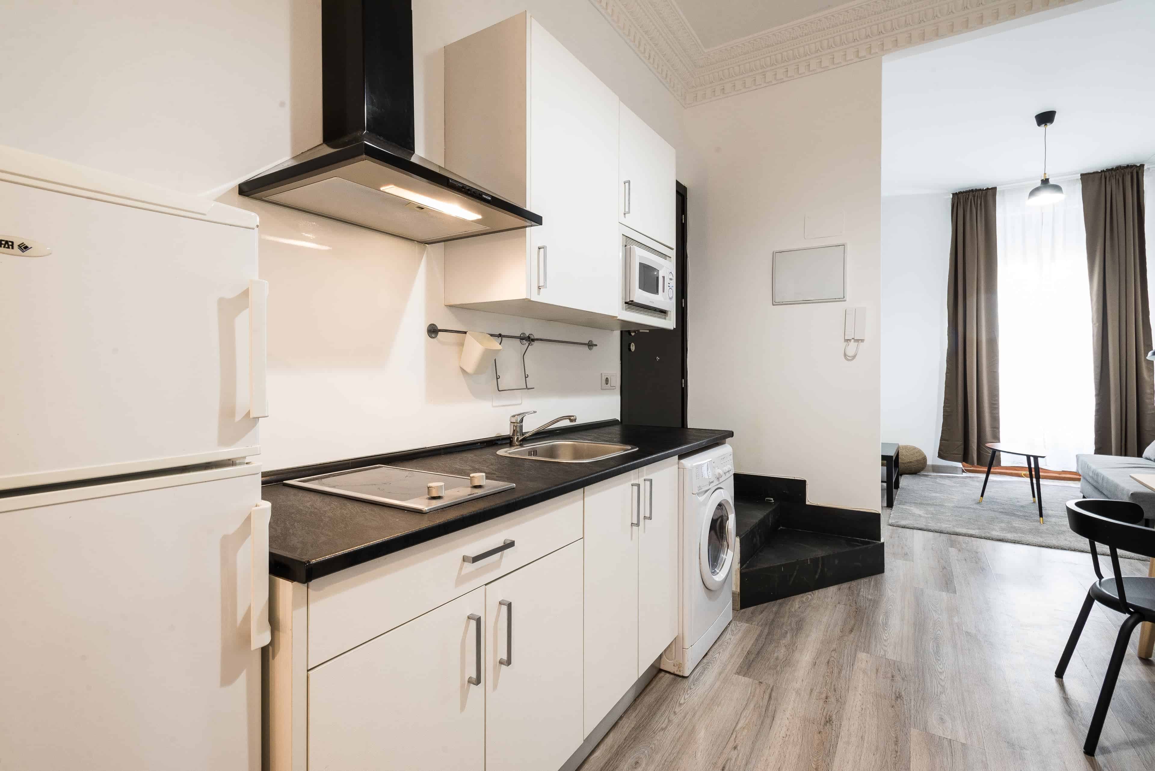 Calle Jardines 8 1º, Madrid - Madrid, Spain - Kitchen