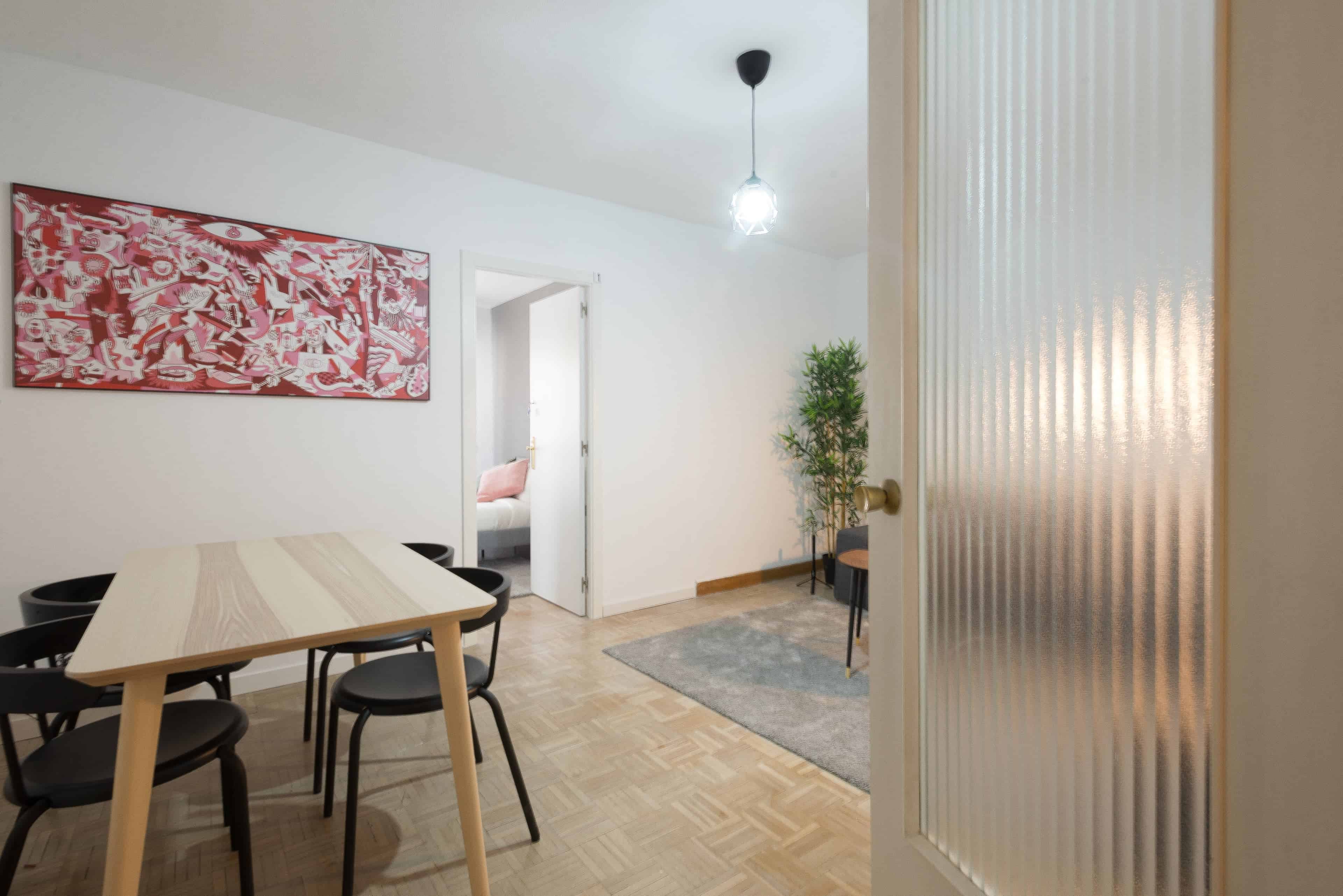 Kitchen?w=400&h=260&fit=crop&q=40&auto=format&trim=auto