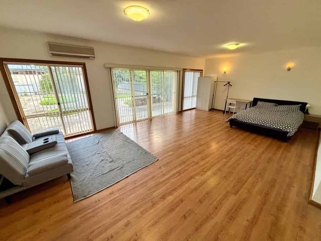 Bedroom 4 - Kitchen?w=400&h=260&fit=crop&q=40&auto=format&trim=auto