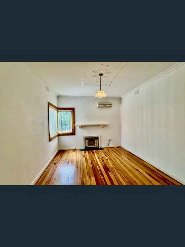 Bedroom 2 - Bathroom?w=400&h=260&fit=crop&q=40&auto=format&trim=auto