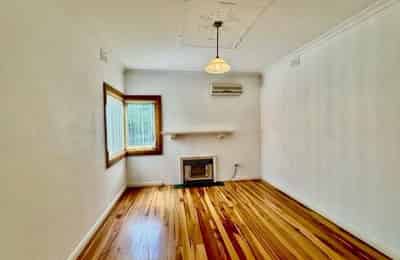 Bedroom 2 - Bathroom?w=400&h=260&fit=crop&q=40&auto=format&trim=auto