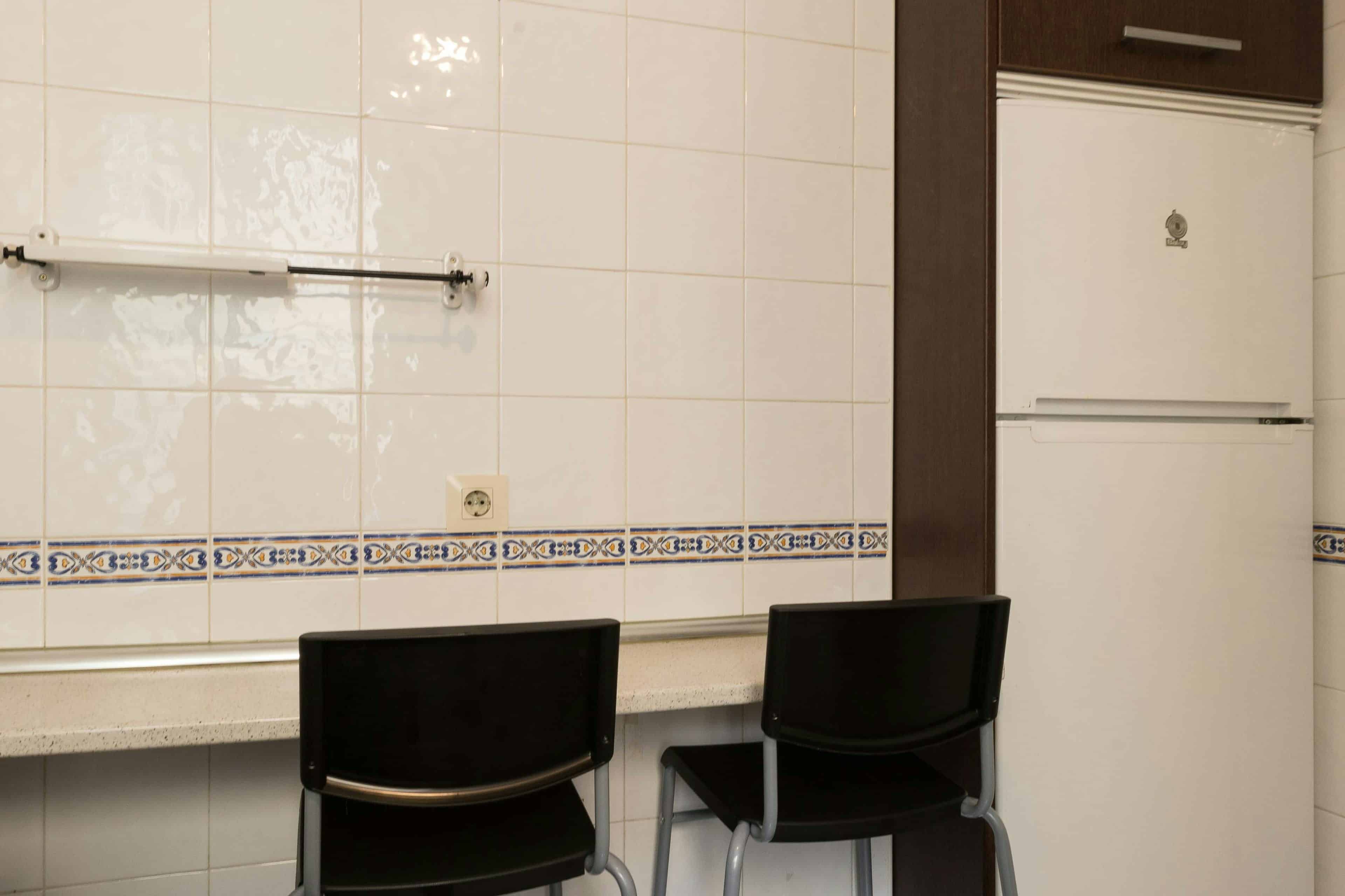 ?w=400&h=260&fit=crop&q=40&auto=format&trim=auto