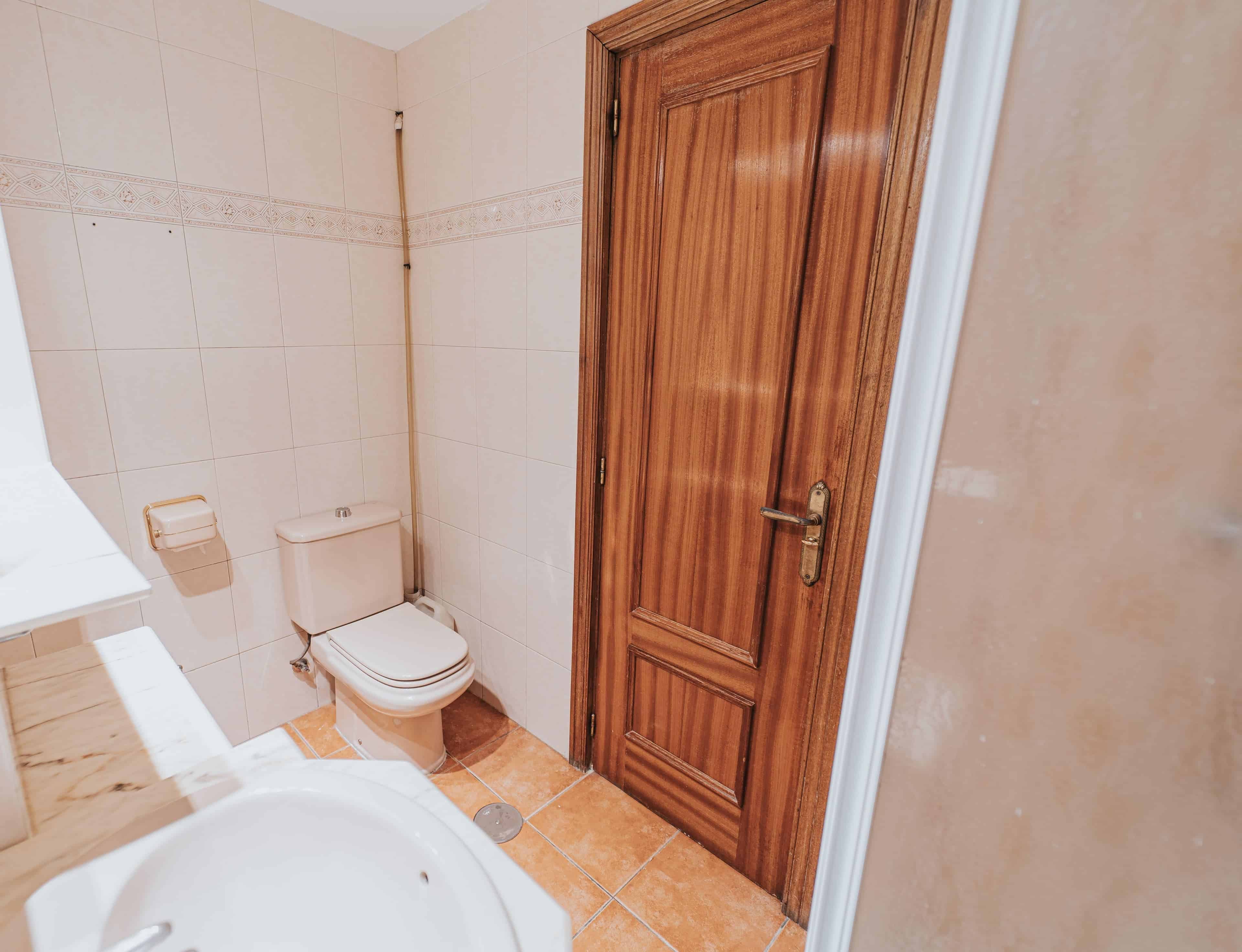 Amenities?w=400&h=260&fit=crop&q=40&auto=format&trim=auto