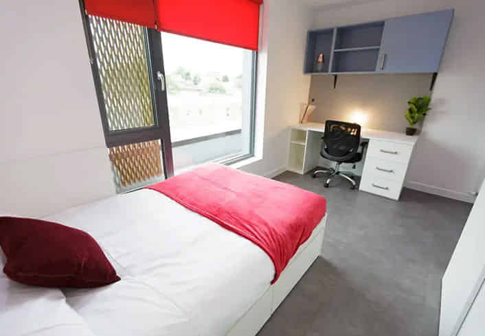 Amenities?w=400&h=260&fit=crop&q=40&auto=format&trim=auto