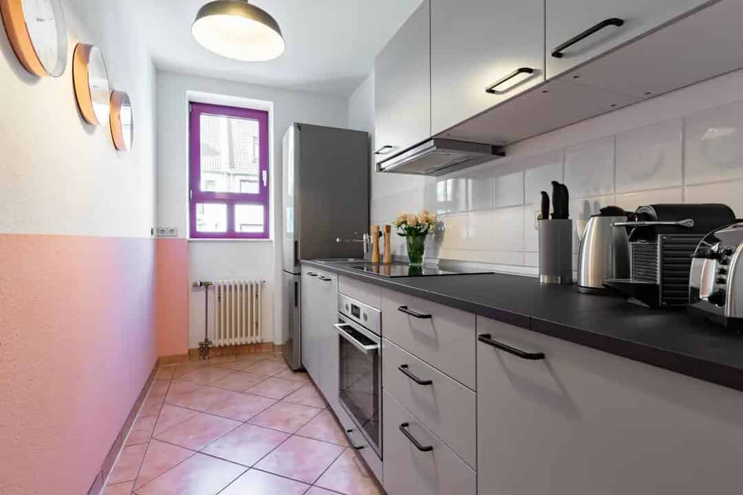 Kitchen?w=400&h=260&fit=crop&q=40&auto=format&trim=auto