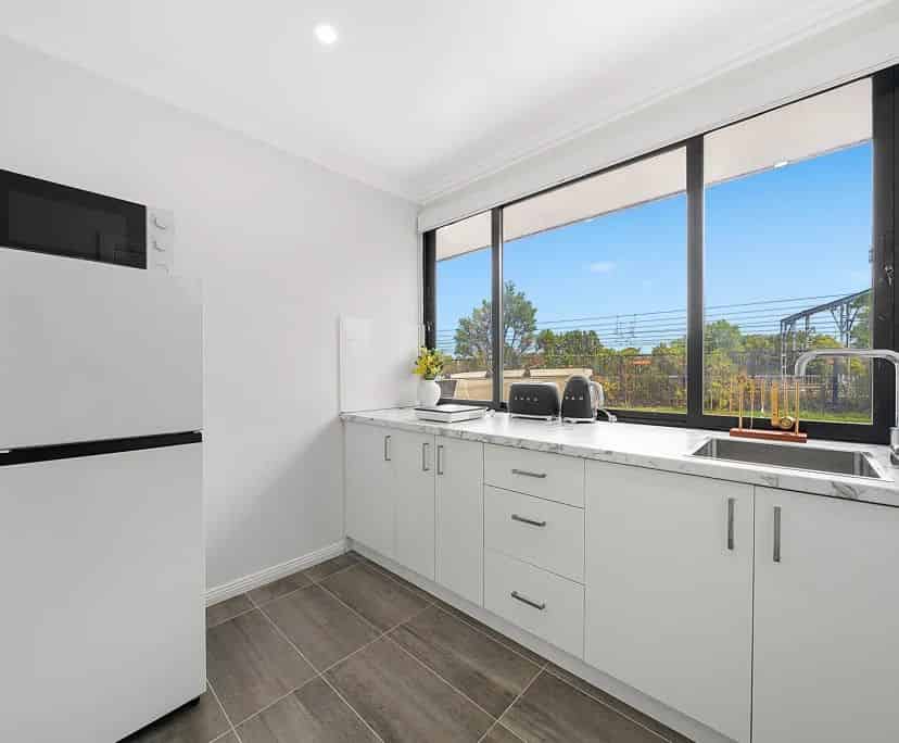 Sharesorted Summerhills, Sydney - Sydney, New South Wales, Australia - Studio 1 - Kitchen